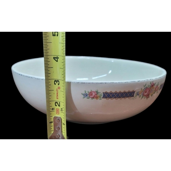 Vintage Hall's Superior Quality Serving Bowl - Picture 6 of 9